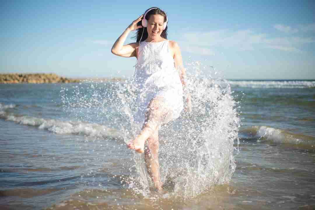 Why Walking Barefoot in Nature Feels So Refreshing