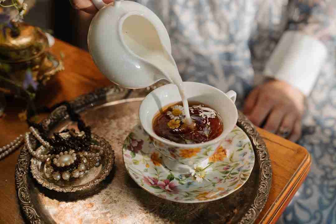 Herbal Teas for Stress Relief: Sipping Your Way to Serenity