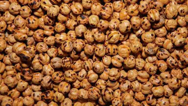 Roasted chickpeas with a crispy texture suitable for healthy snacking.