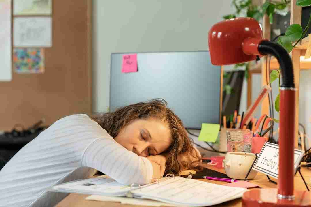 Spotting Early Signs of Burnout Before It Hits Hard