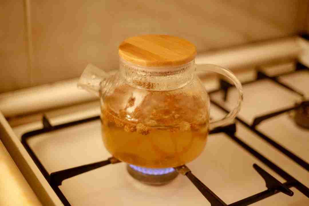 Breaking Up with Insomnia: Herbal Allies for a Restful Night